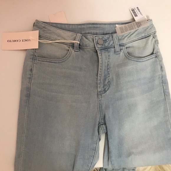 VINCE CAMUTO WOMENS FLOUCE-HEM FLARED JEANS - Picture 3 of 8